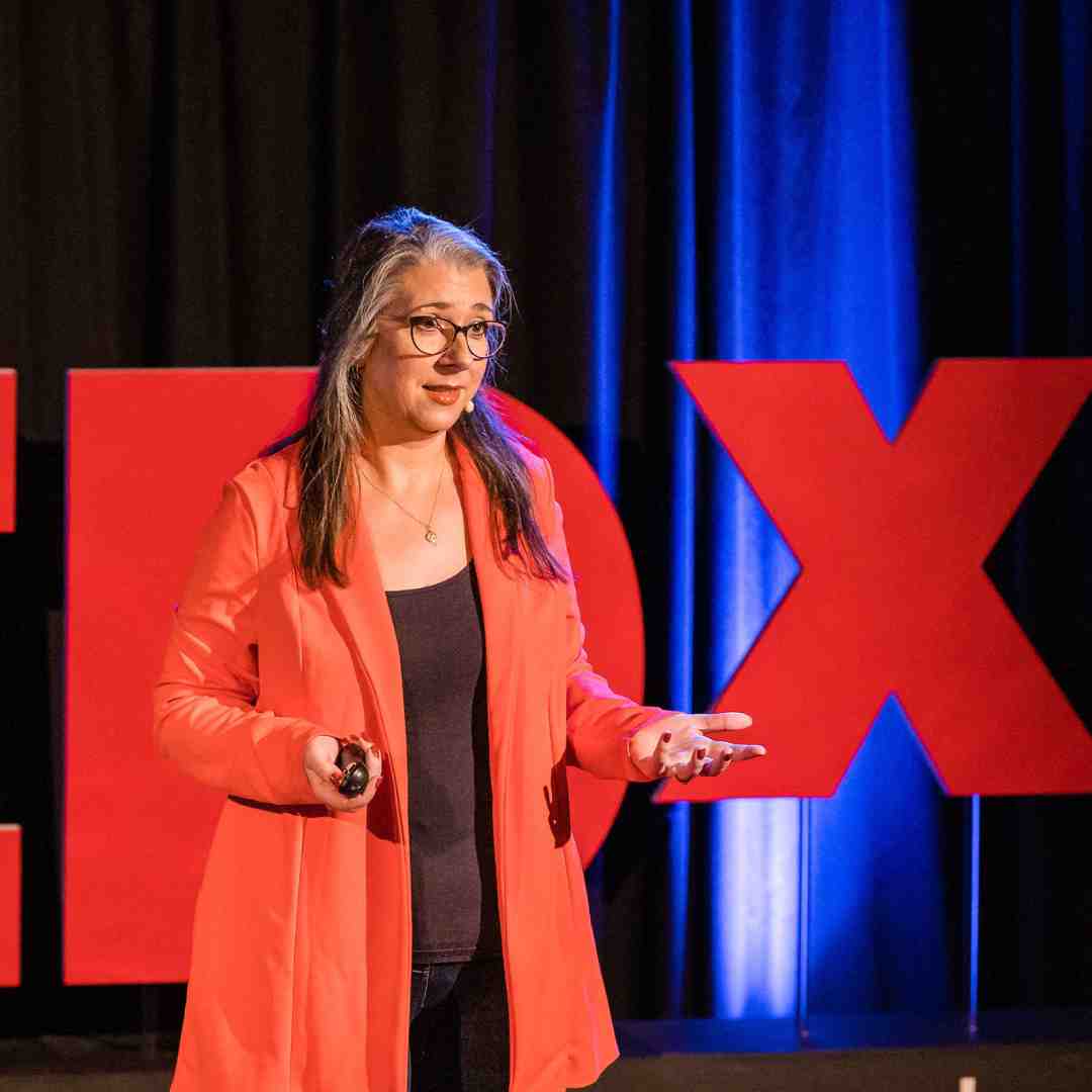 Kate Beddow TEDx Speaker (photo credit Vicki Head Photography)